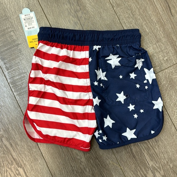 Cat & Jack Stars and Stripes swim trunks size 4/5 new w/ tags excellent conditio - Picture 3 of 3